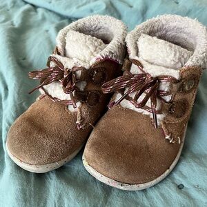 Merrell Baresteps Cocoa boots sz 6 toddler, well loved